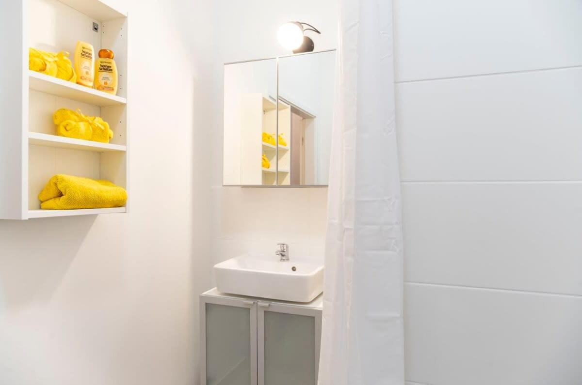 Modern 2 Bedroom Apartment In Berlin Schoeneberg المظهر الخارجي الصورة