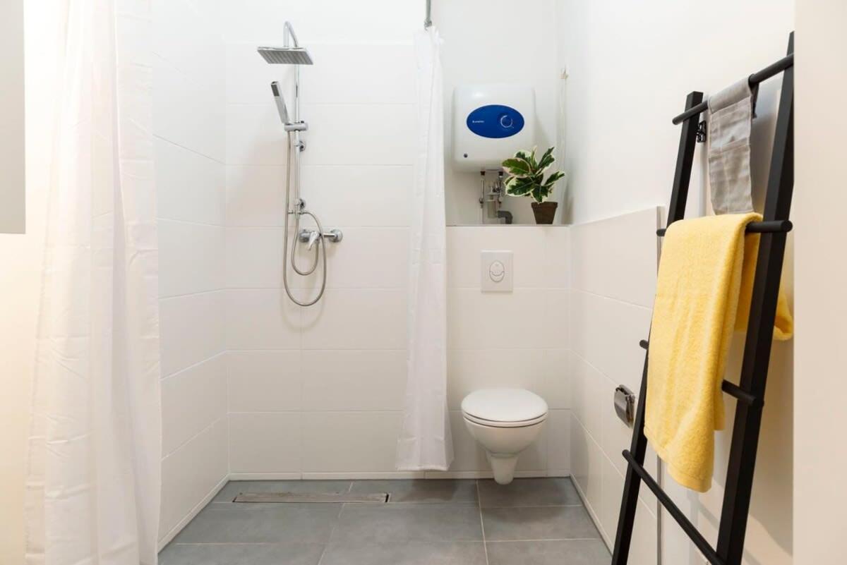 Modern 2 Bedroom Apartment In Berlin Schoeneberg المظهر الخارجي الصورة